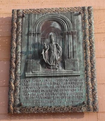 Gedenktafel an der Westfassade © Dombauverein Speyer